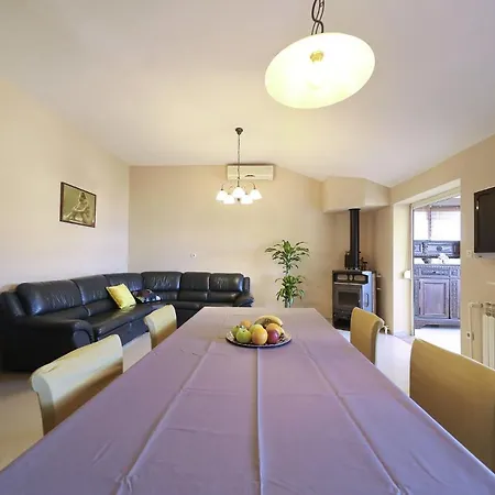 Moira I Loli Apartment Kozino